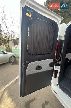 Мінівен Renault Trafic 2021 в 