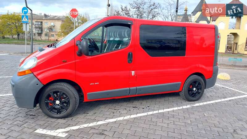 Минивэн Renault Trafic 2003 в Вознесенске