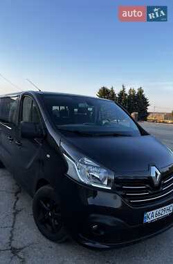 Минивэн Renault Trafic 2016 в 