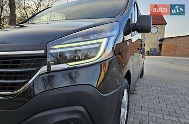 Грузовой фургон Renault Trafic 2020 в 