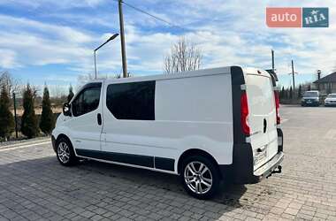 Минивэн Renault Trafic 2012 в 