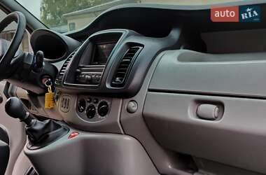 Минивэн Renault Trafic 2013 в 