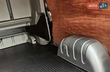Минивэн Renault Trafic 2013 в 