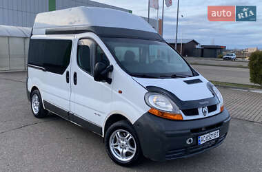 Минивэн Renault Trafic 2004 в 