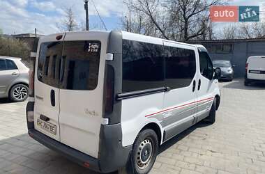 Минивэн Renault Trafic 2005 в 