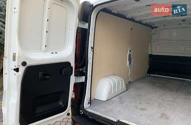 Грузовой фургон Renault Trafic 2020 в 