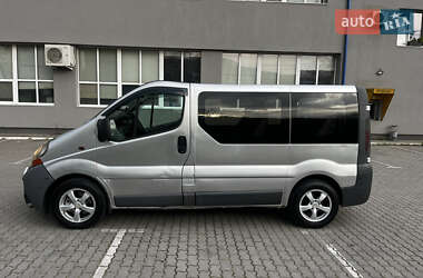 Минивэн Renault Trafic 2006 в 