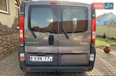 Грузовой фургон Renault Trafic 2012 в 