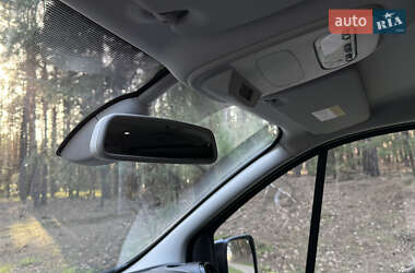 Минивэн Renault Trafic 2021 в 