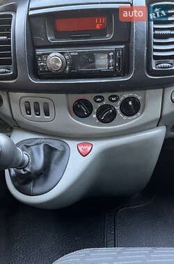 Минивэн Renault Trafic 2007 в 