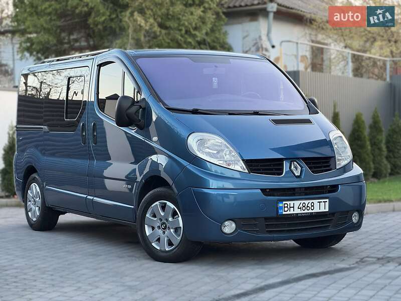 Мінівен Renault Trafic 2012 в 
