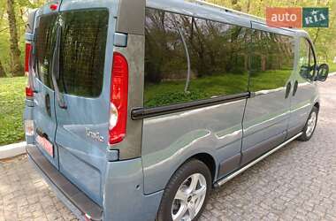 Минивэн Renault Trafic 2012 в 