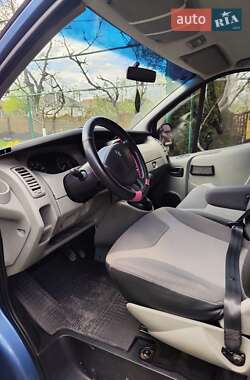 Мінівен Renault Trafic 2009 в 