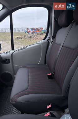 Грузовой фургон Renault Trafic 2010 в 