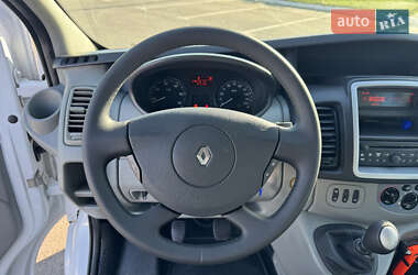 Минивэн Renault Trafic 2014 в 