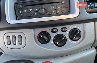 Минивэн Renault Trafic 2014 в 