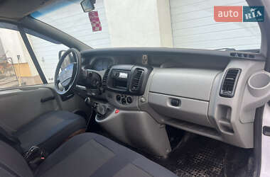 Мінівен Renault Trafic 2003 в 