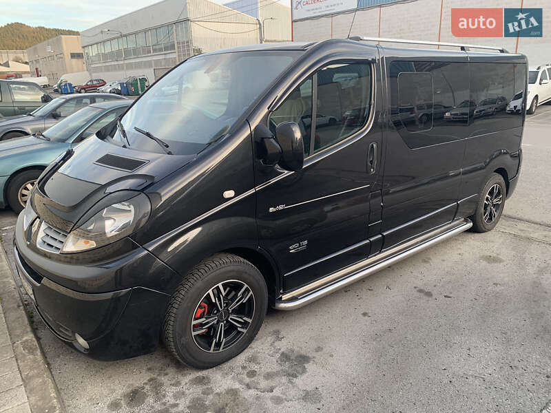 Мінівен Renault Trafic 2014 в 