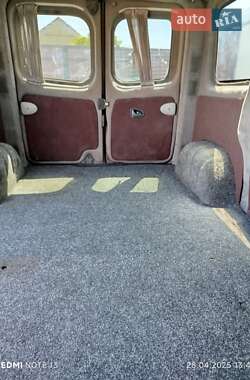 Мінівен Renault Trafic 2004 в 
