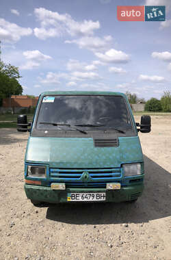 Вантажний фургон Renault Trafic 1998 в 