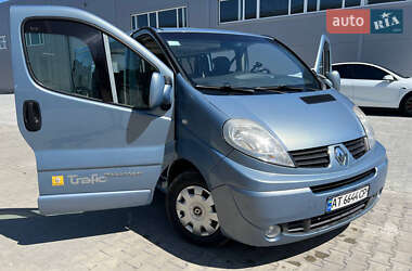 Мінівен Renault Trafic 2013 в 