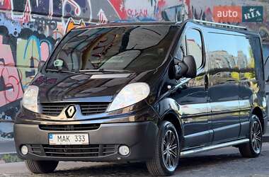 Вантажопасажирський фургон Renault Trafic 2011 в 