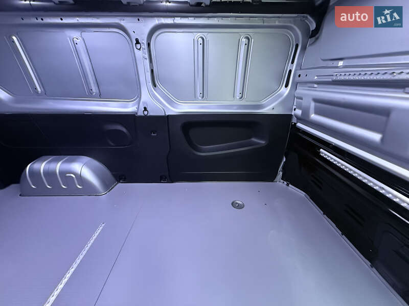 Другие грузовики Renault Trafic 2021 в Киеве