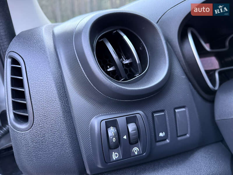 Другие грузовики Renault Trafic 2021 в Киеве