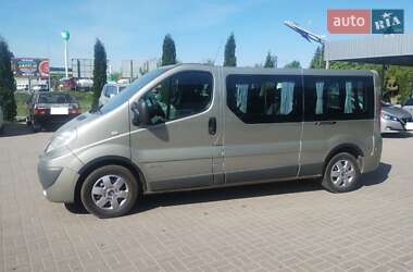 Минивэн Renault Trafic 2012 в 