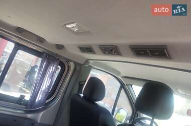 Минивэн Renault Trafic 2012 в 