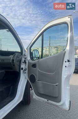 Вантажний фургон Renault Trafic 2012 в 