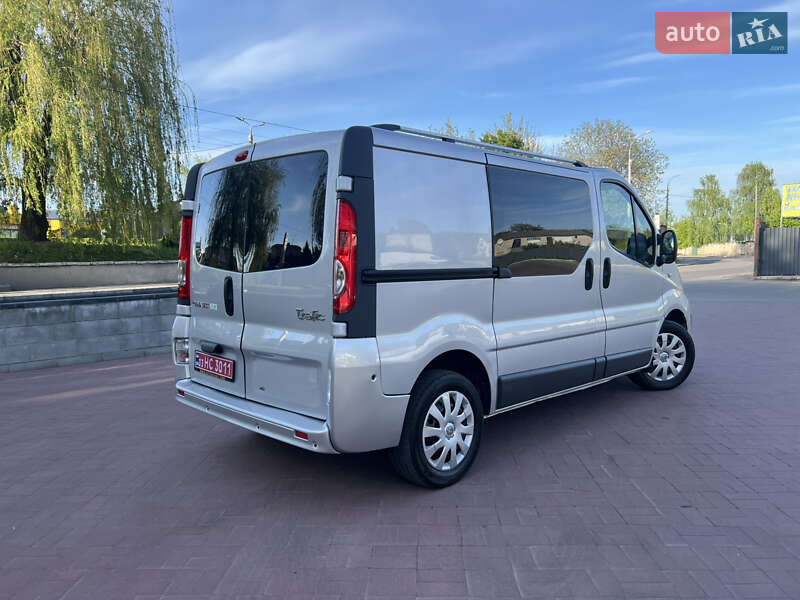 Мінівен Renault Trafic 2013 в Рівному