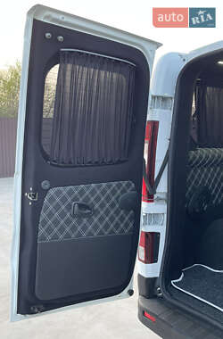 Мінівен Renault Trafic 2017 в 