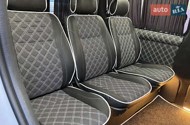 Мінівен Renault Trafic 2017 в 
