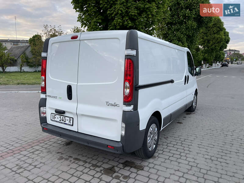 Вантажний фургон Renault Trafic 2014 в Радивиліві