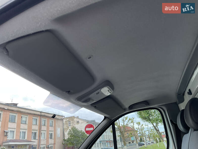Вантажний фургон Renault Trafic 2014 в Радивиліві