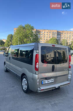 Мінівен Renault Trafic 2012 в 