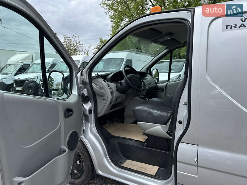 Вантажний фургон Renault Trafic 2013 в Рівному