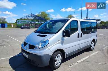 Минивэн Renault Trafic 2011 в 