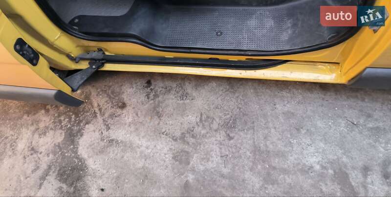 Мінівен Renault Trafic 2005 в Павлограді