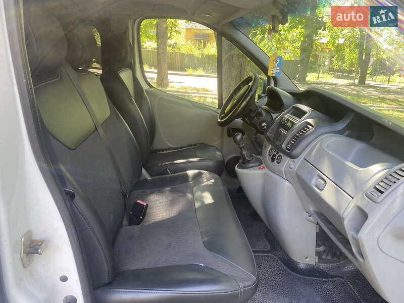 Минивэн Renault Trafic 2010 в Никополе