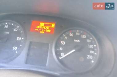 Грузовой фургон Renault Trafic 2012 в 