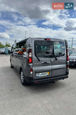 Мінівен Renault Trafic 2016 в 