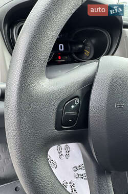 Мінівен Renault Trafic 2016 в 