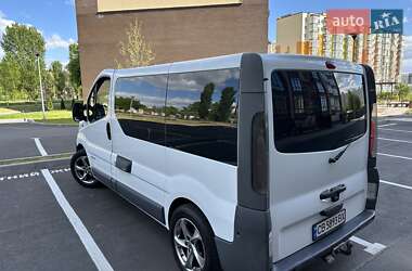 Минивэн Renault Trafic 2004 в 