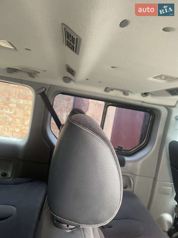 Мінівен Renault Trafic 2010 в Чернівцях