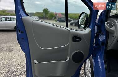 Минивэн Renault Trafic 2010 в 