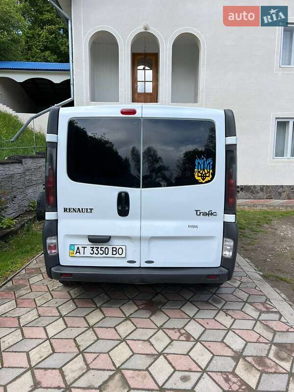 Мінівен Renault Trafic 2006 в Коломиї