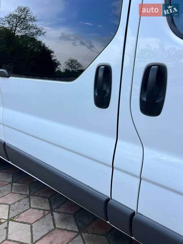 Мінівен Renault Trafic 2006 в Коломиї