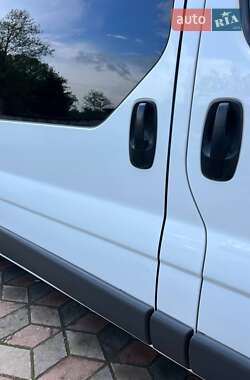 Мінівен Renault Trafic 2006 в 